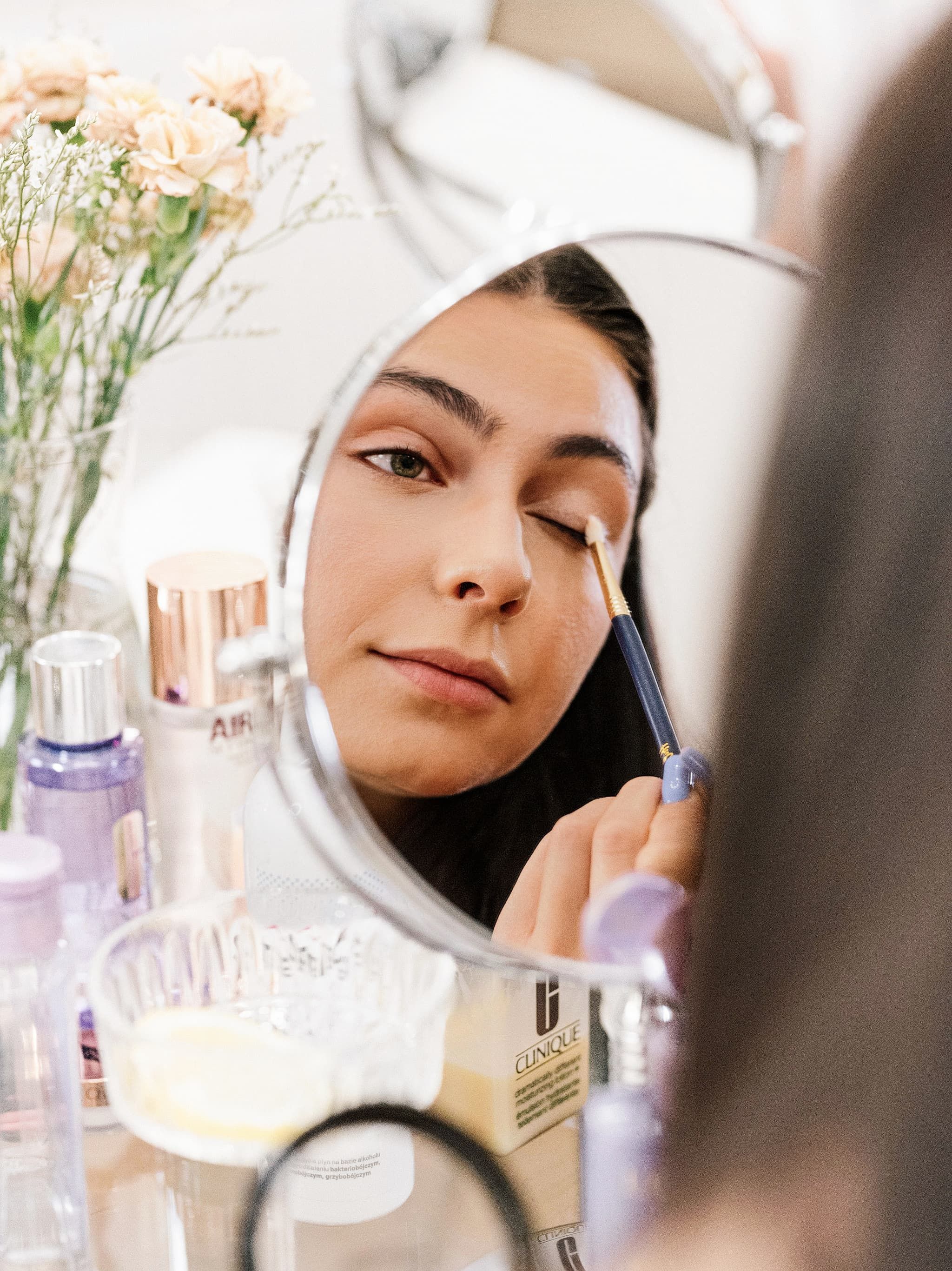 Warsztaty makijażu minimalistycznego, makijaż naturalny dzienny, nauka prostego makijażu w 10 minut, Kraków, Agini Makeup Artist, modelka: Wiktoria, fotografka: Angelshoot